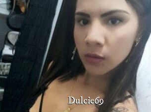 Dulcie_69